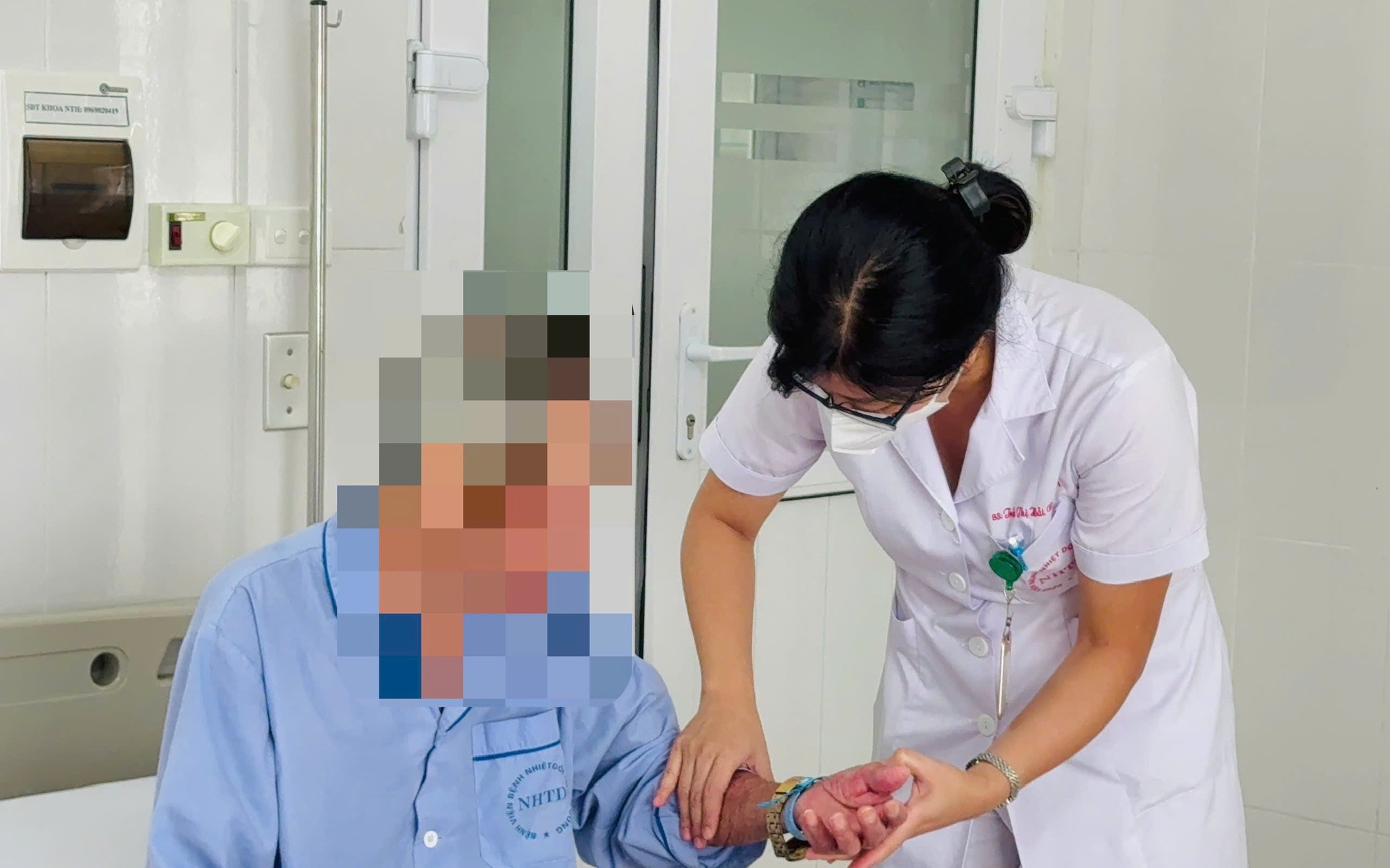 Nguy Cơ Từ Thuốc Nam: Câu Chuyện Cảnh Báo Từ Một Bệnh Nhân