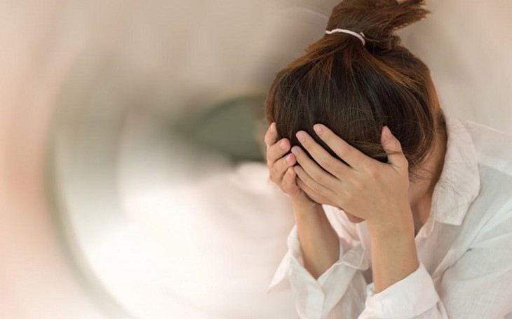 Rối loạn tiền đình ở người cao tuổi có nguy hiểm?- Ảnh 1.