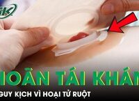 Cô Bé Dễ Thương Gây Sốt Với Biểu Cảm Ngộ Nghĩnh Như Búp Bê