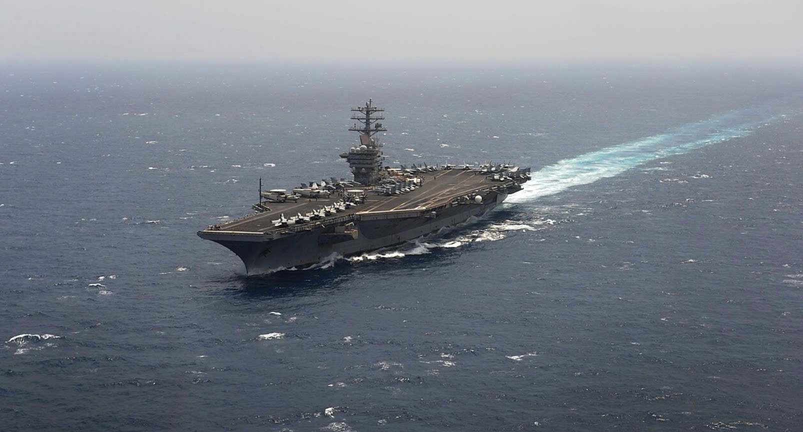 Sự Đọ Sức Giữa Tàu Sân Bay Trung Quốc và Mỹ: Liaoning và Nimitz