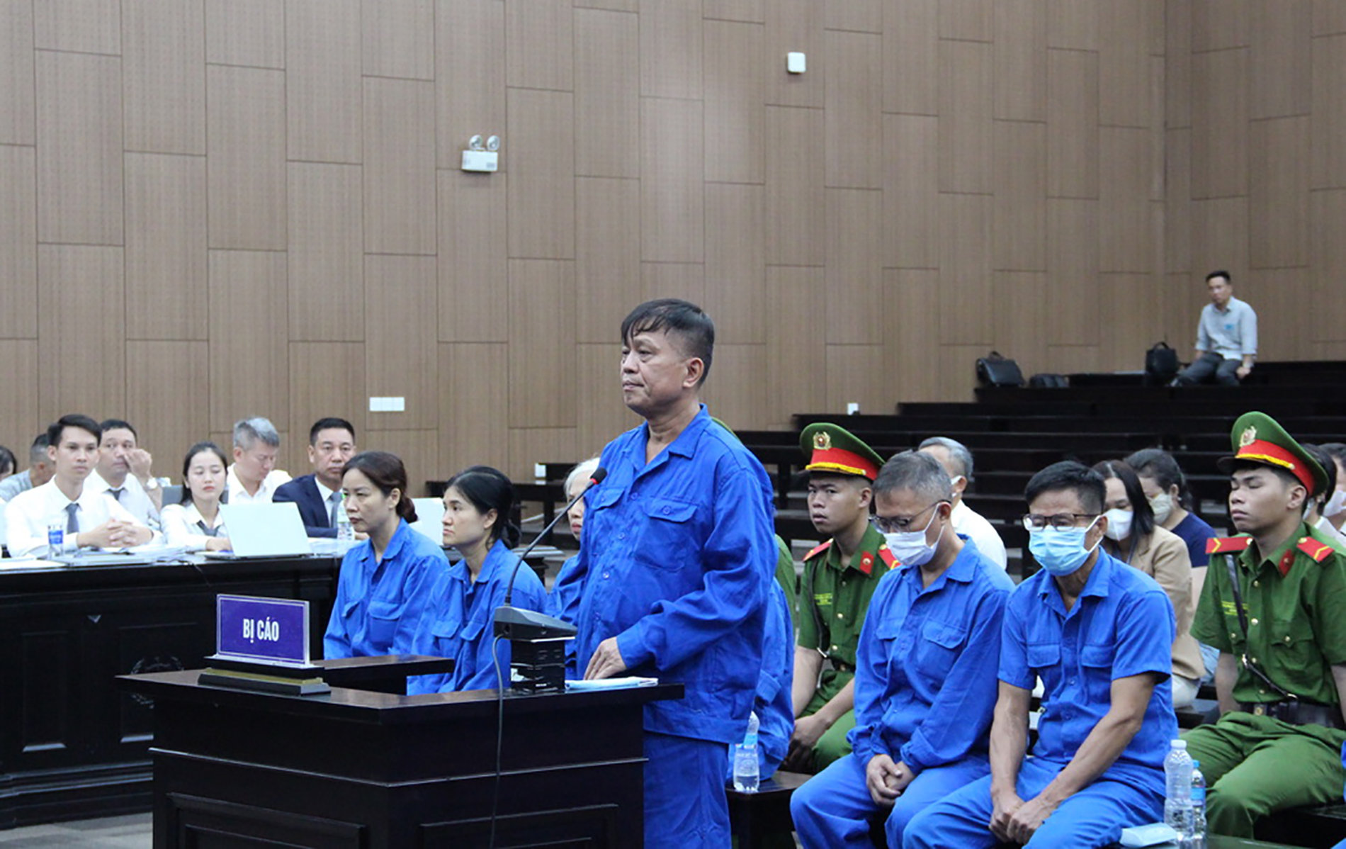 Án Phạt Nặng Dành Cho Cựu Thứ trưởng Nguyễn Bá Hoan
