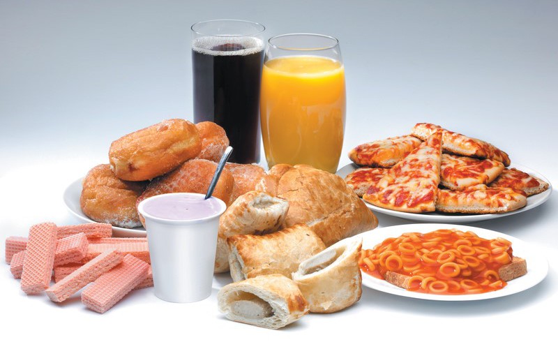 thucphamsieu-che-bien-1753437256522544507704-57-0-557-800-crop-1753437325767276725863 Thực phẩm siêu chế biến: Góc khuất đằng sau sự tiện lơi, hấp dẫn - Ảnh 2.