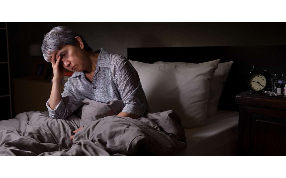 Mất ngủ ở người cao tuổi: Đừng xem là chuyện bình thường- Ảnh 3.