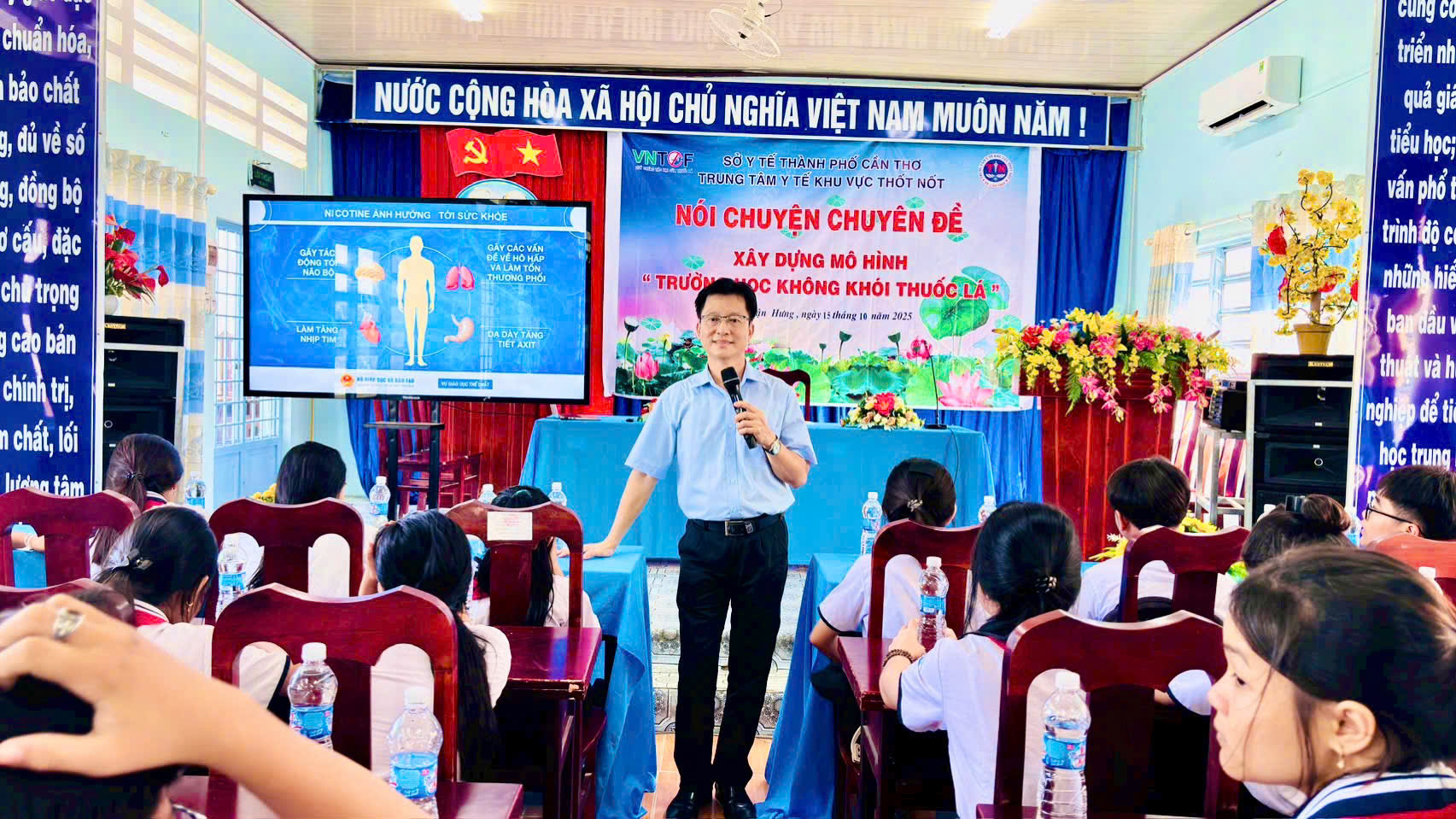 thuoc-la-can-tho1-17617953939441999730089 Truyền thông về phòng, chống tác hại thuốc lá: Đa dạng hình thức, hướng tới từng nhóm đối tượng- Ảnh 1.
