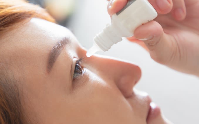 Khô mắt nên kiêng gì để giảm khó chịu?- Ảnh 3.