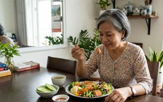 Lựa Chọn Thực Phẩm: Củ Dền Sống Hay Luộc Chín Tốt Hơn?