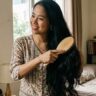 Khám Phá Nguyên Nhân Rụng Tóc Ở Phụ Nữ Trên 50 Tuổi
