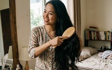 Khám Phá Nguyên Nhân Rụng Tóc Ở Phụ Nữ Trên 50 Tuổi