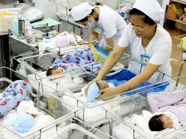 ttxvn2906sinh-17872140230901319852698 Mất cân bằng giới tính khi sinh: Định kiến giới và những hệ lụy lâu dài- Ảnh 1.