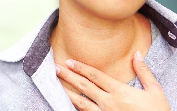 Tim đập nhanh, run tay: Dấu hiệu cảnh báo sớm của cường giáp - Ảnh 1.