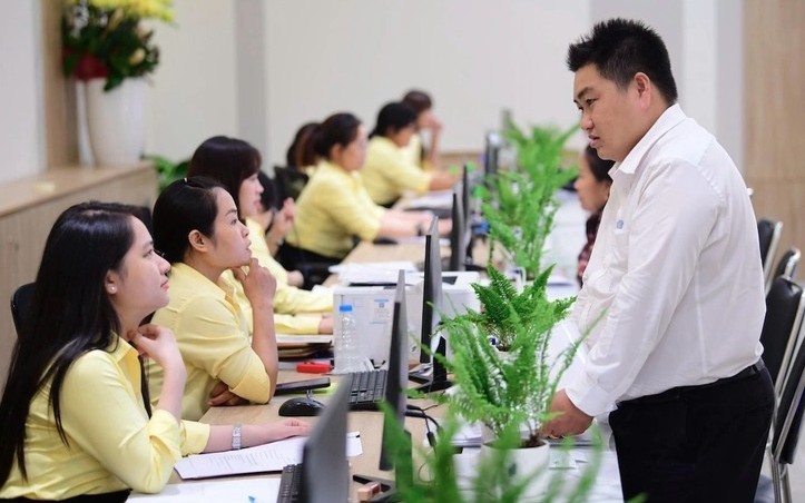 Bố trí công tác với viên chức sau miễn nhiệm - Ảnh 2.