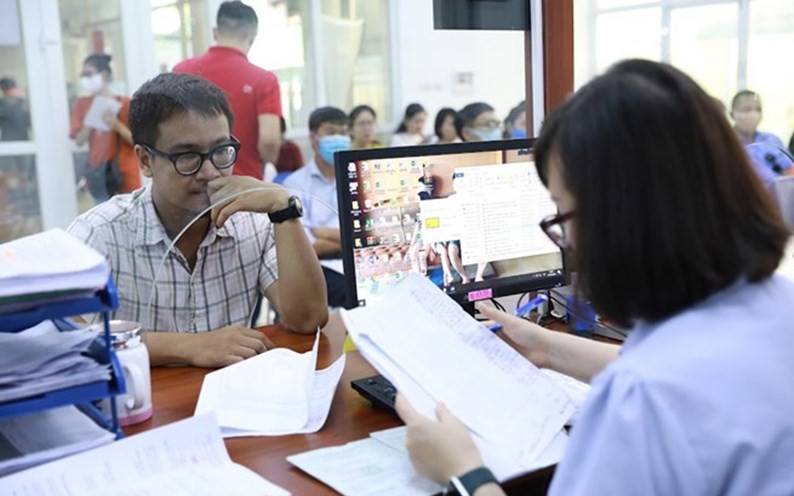 Công chức lãnh đạo không hoàn thành nhiệm vụ sẽ bị miễn nhiệm - Ảnh 2.