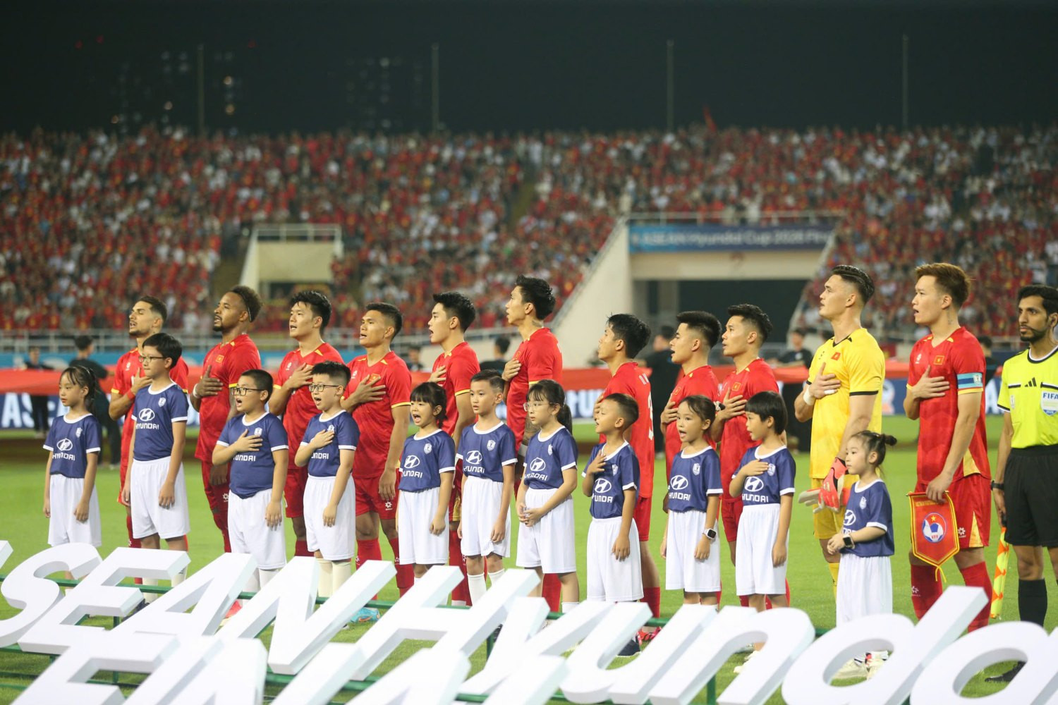 Chiến Thắng Đầy Kịch Tính: Đội Tuyển Việt Nam Lên Ngôi Vô Địch ASEAN Cup 2026