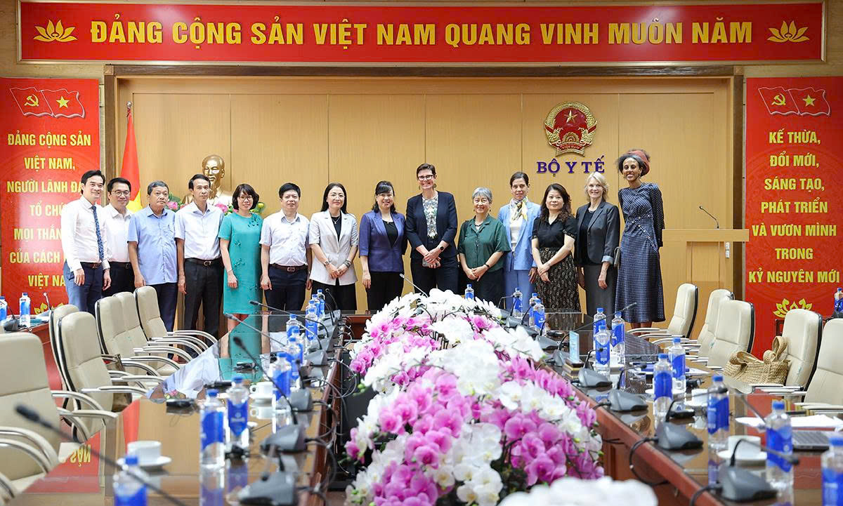 who-31111-17855059336071145713446 Bộ Y tế và WHO thúc đẩy hợp tác về chăm sóc sức khỏe ban đầu, phòng bệnh và hoàn thiện chính sách y tế- Ảnh 10.