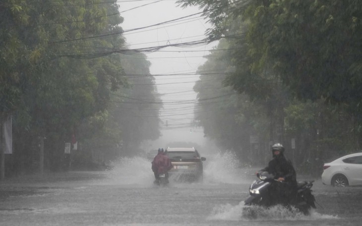 Nguyên nhân mưa dông miền Bắc