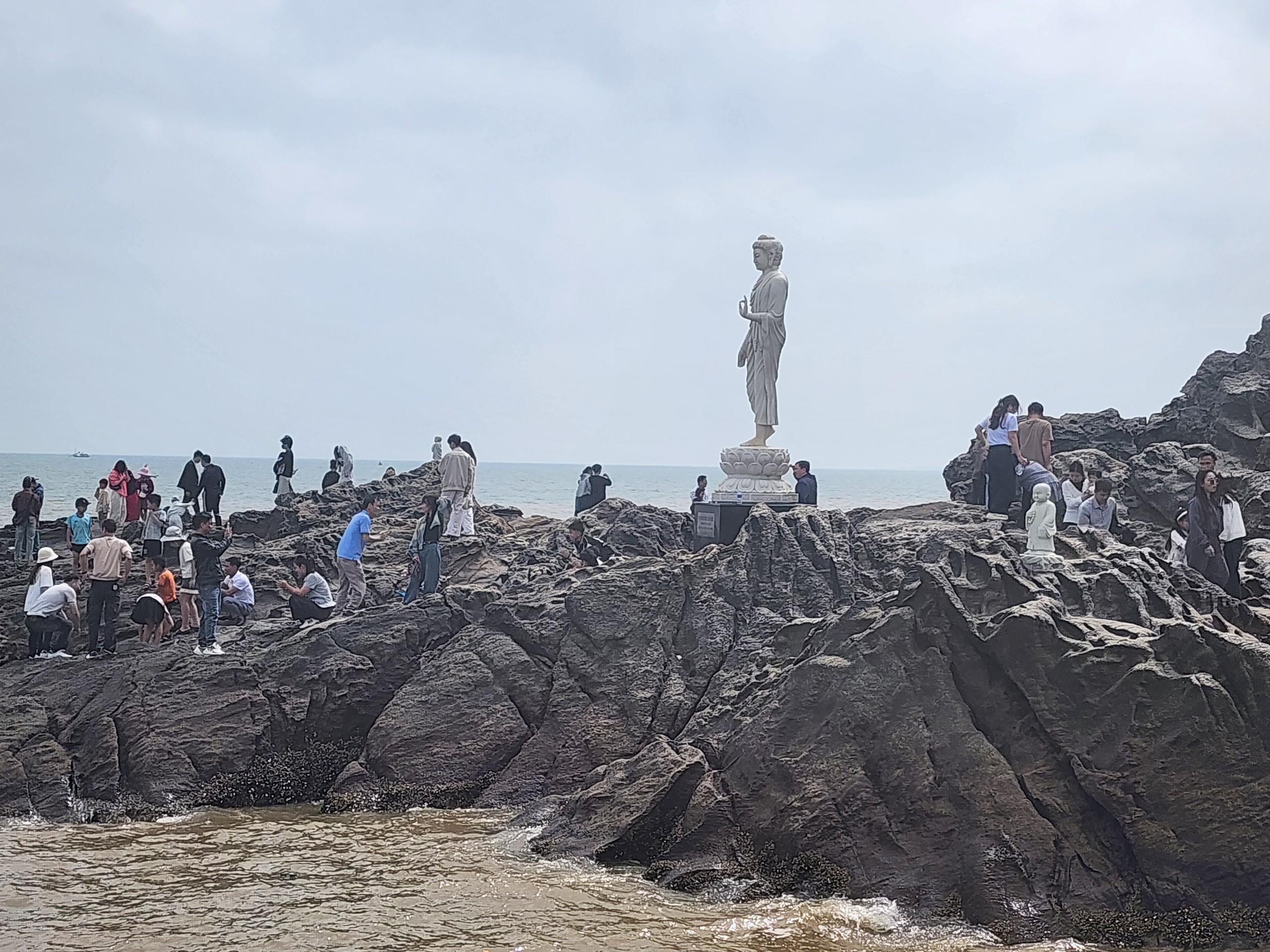z755147814833702ca98e4aa8d0875ee2395882b0e9fea-17880568377961998908501 Khám Phá Thanh Hóa: Lịch Trình Hoàn Hảo Cho Ngày Lễ 2/9 - Ảnh 2.