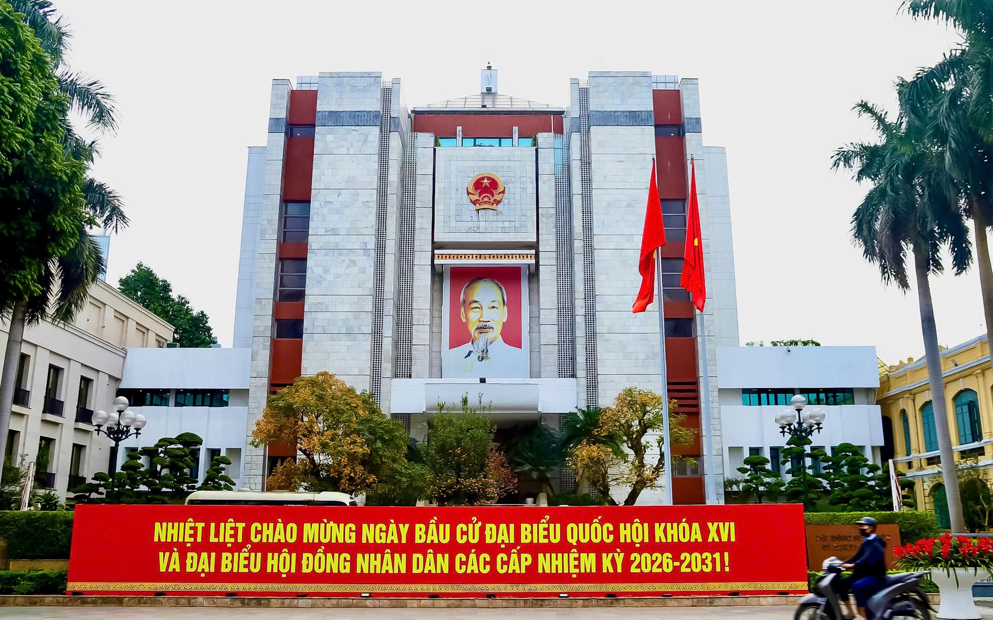 Hà Nội Đề Xuất Miễn Nhiệm 11 Lãnh Đạo Sở, Ngành: Điều Cần Quan Tâm