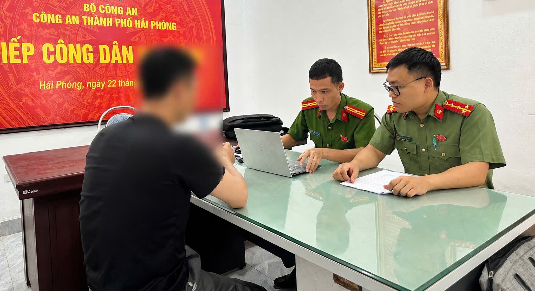 Một trường hợp công dân tương tác với nội dung xấu độc trên mạng xã hội. Cảnh Báo Bình Luận Kỳ Thị Trên Mạng Xã Hội - Ảnh 2