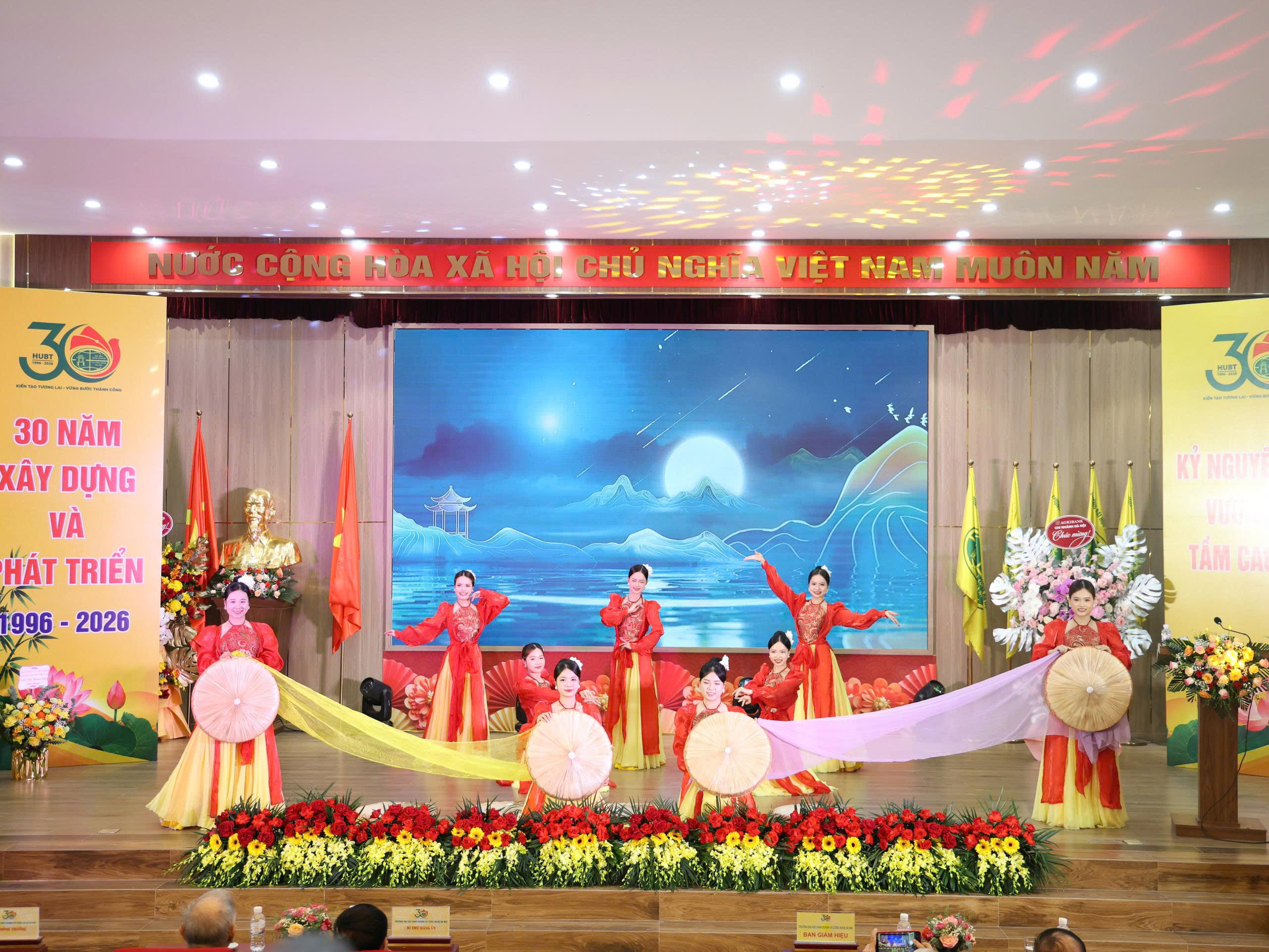HUBT bước sang tuổi 30: Khai giảng năm học 2026–2027 và định hướng đổi mới giáo dục