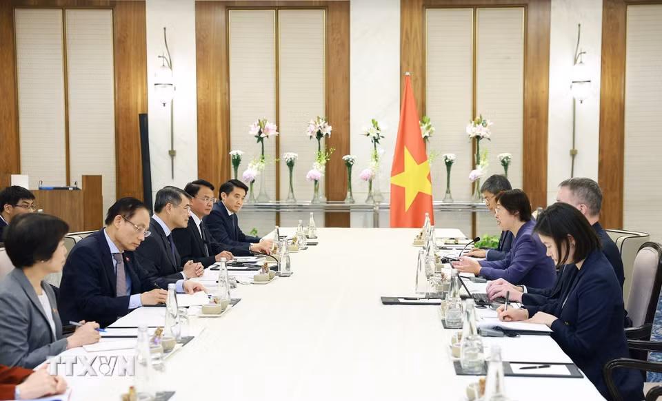 Thủ tướng Lê Minh Hưng tiếp lãnh đạo các tổ chức kinh tế và tài chính- Ảnh 6. Thủ tướng Lê Minh Hưng tiếp lãnh đạo các tổ chức kinh tế và tài chính- Ảnh 6.