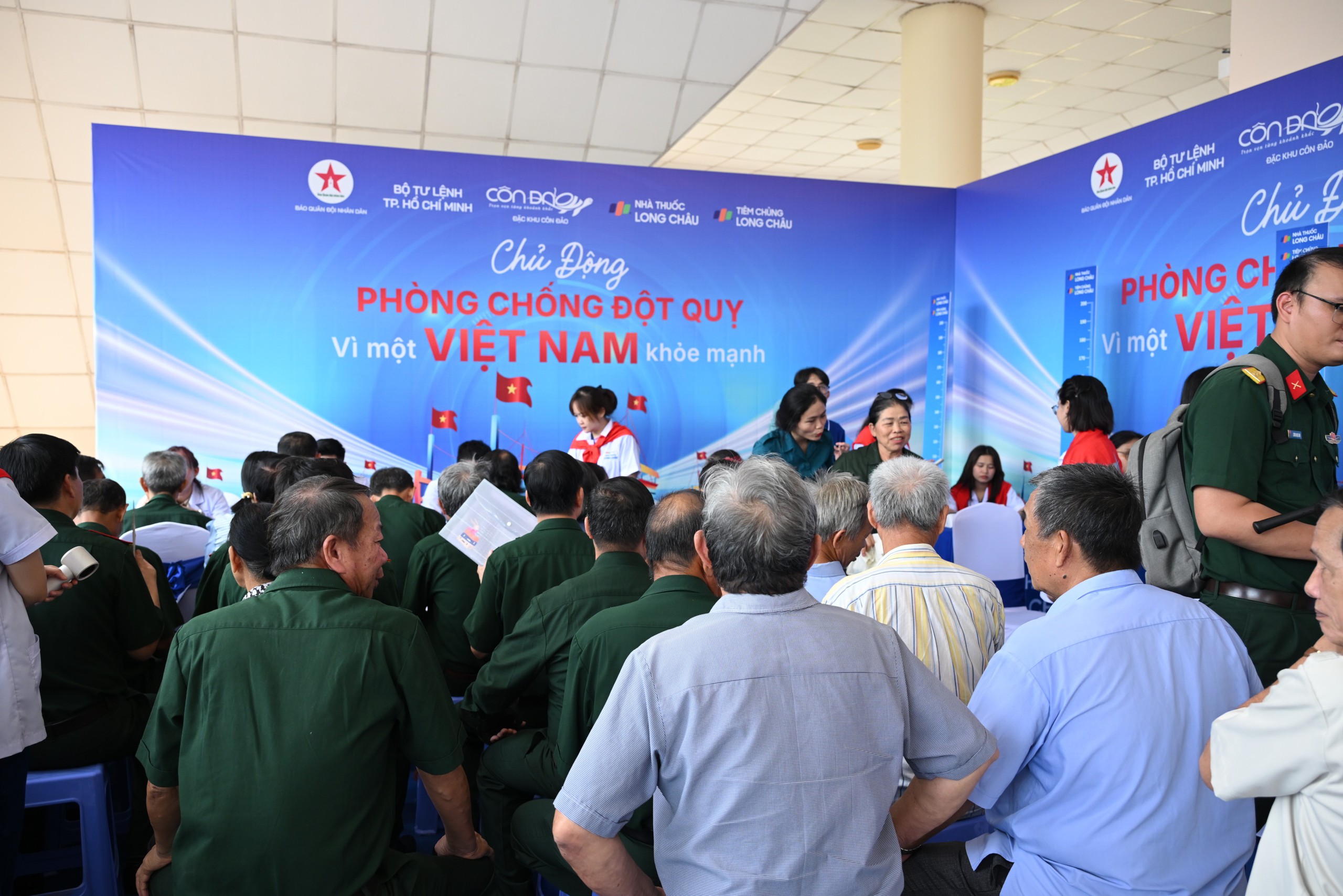 6-17884339498341782993465 Long Châu trở thành chuỗi nhà thuốc hiện diện tại Côn Đảo- Ảnh 5.