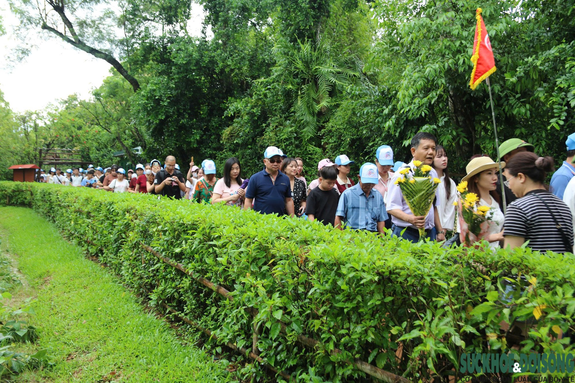 Du khách vui vẻ tại Kim Liên Du khách vui vẻ tại Kim Liên