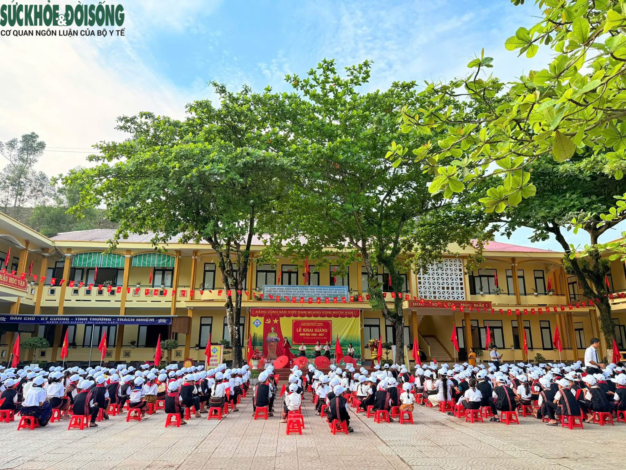 Khai giảng ở miền xa: khi trường học trở thành cầu nối văn hóa và cộng đồng
