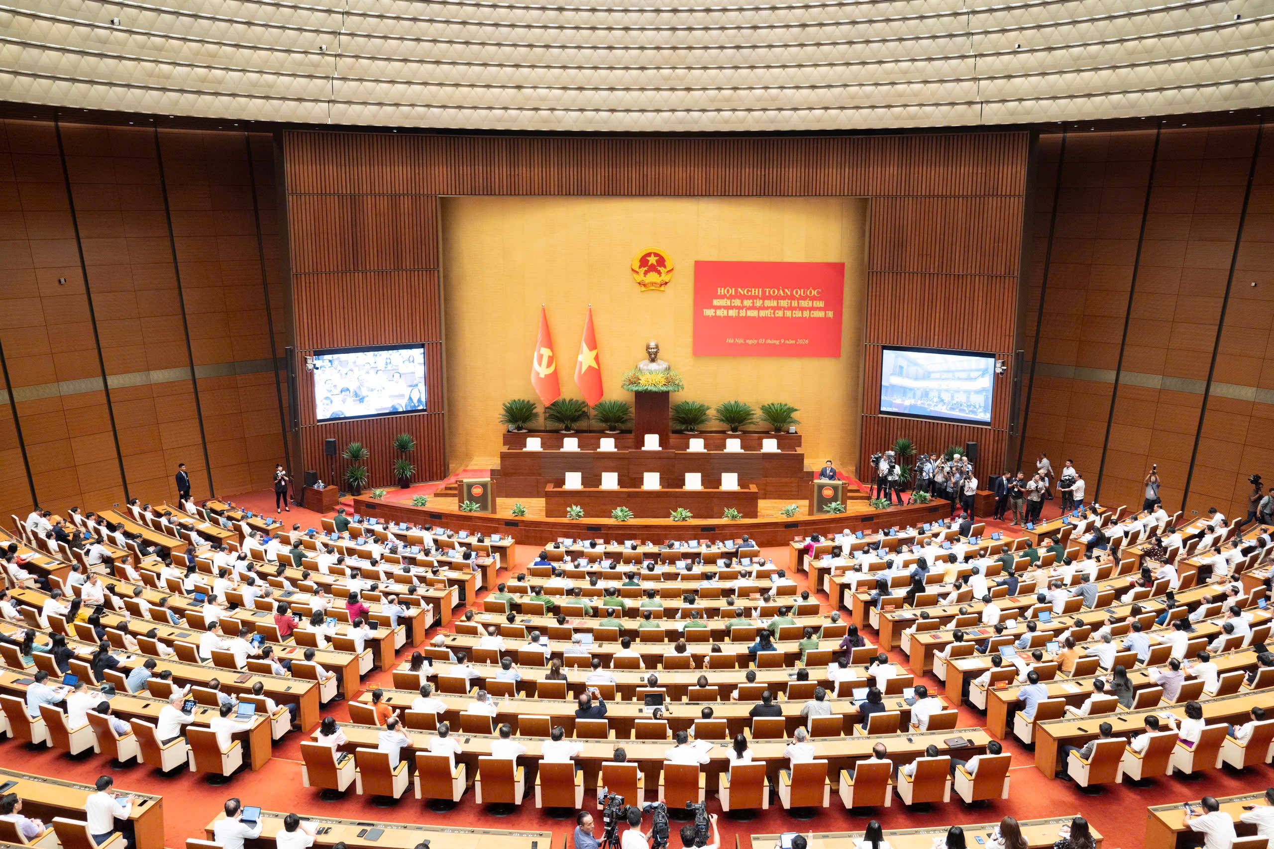 Hội nghị toàn quốc nghiên cứu, học tập, quán triệt và triển khai thực hiện một số Nghị quyết, Chỉ thị của Bộ Chính trị- Ảnh 4.