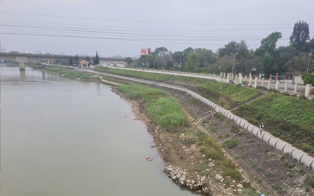 Nguyên nhân hồ Truồi cạn nước, lộ đáy quanh Thiền viện Trúc Lâm Bạch Mã- Ảnh 3.