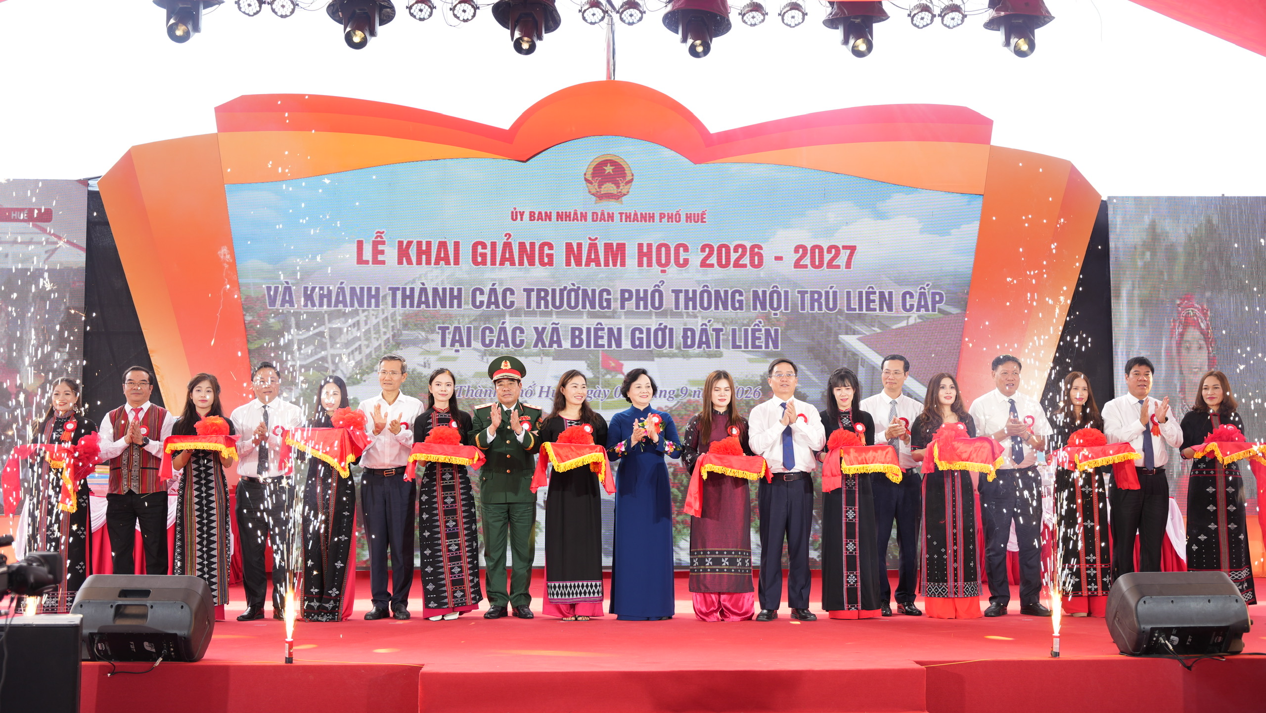 khanh-thanh-2-truong-pho-thong-noi-tru-lien-cap-o-hue-2-1788574515576601174220 Khánh thành trường phổ thông nội trú liên cấp tại các xã biên giới ở Huế- Ảnh 2.