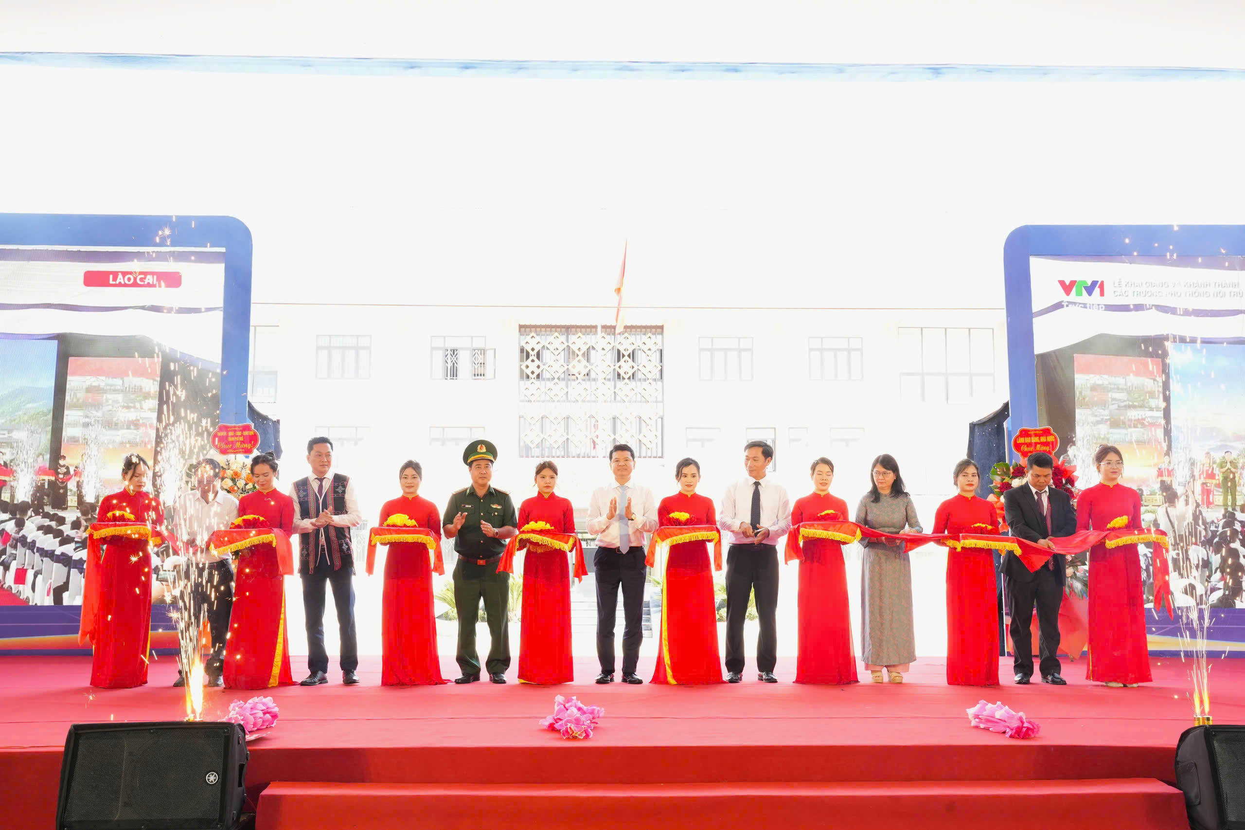 khanh-thanh-2-truong-pho-thong-noi-tru-lien-cap-o-hue-5-17885745132671137953142 Khánh thành trường phổ thông nội trú liên cấp tại các xã biên giới ở Huế- Ảnh 5.