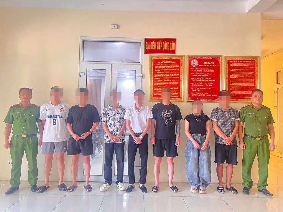 tin-ao-178849834931572856094 Công an ngăn chặn nhóm TikToker chuyên phân tích tài chính dụ nhà đầu tư- Ảnh 1.