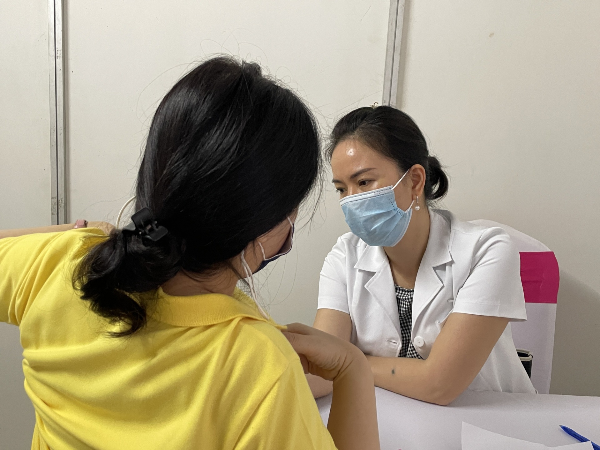 Lộ trình mở rộng BHYT: ai được chi trả khám định kỳ và sàng lọc 7 nhóm ung thư?