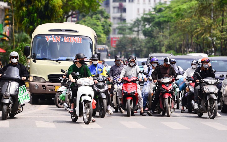 Miền Bắc, miền Trung nắng nóng gay gắt hết ngày mai- Ảnh 3.